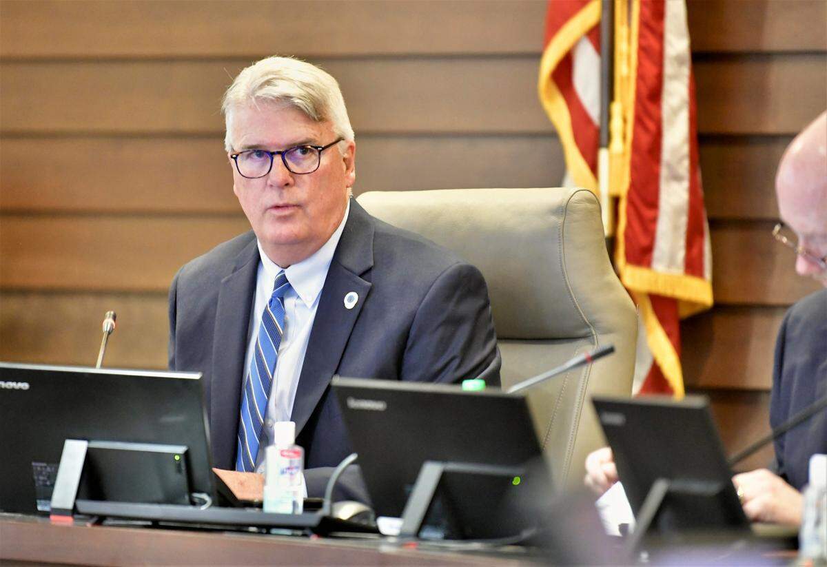 Columbus Mayor Skip Henderson speaks at city council in April 2023