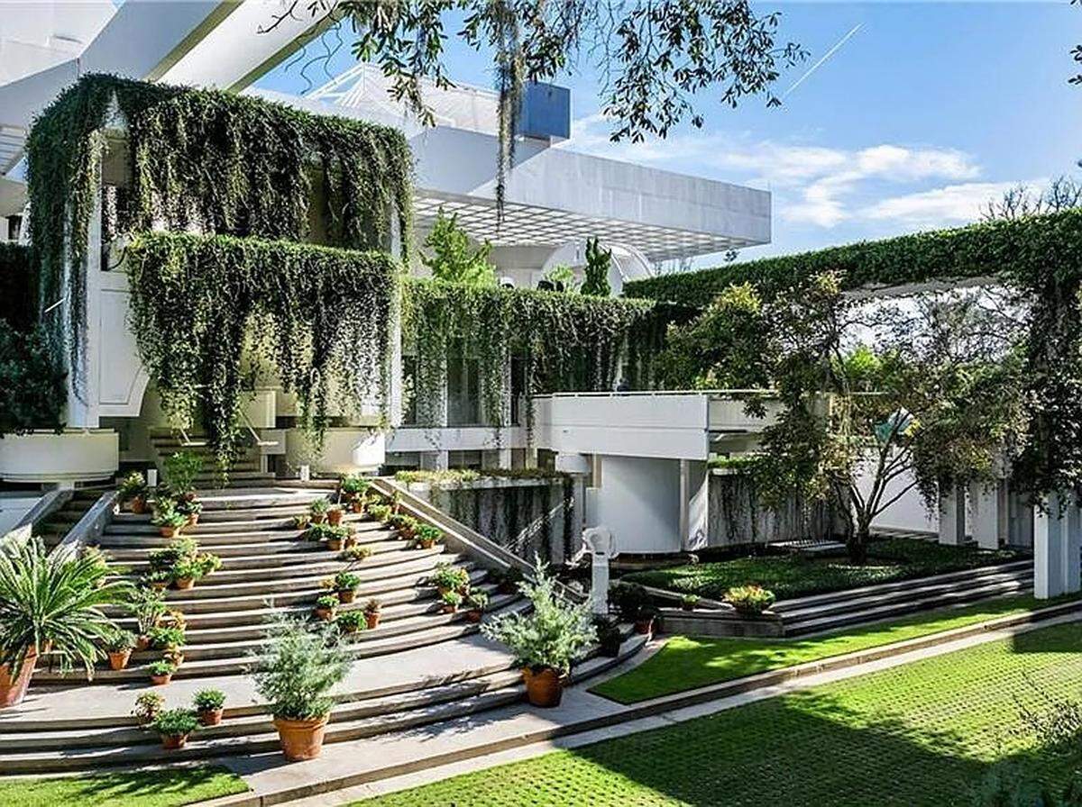 An oceanside home in Seaside with a private beach and heated pool 