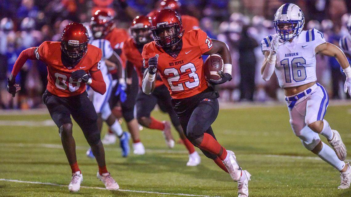 High school football roundup: Central falls to Auburn for first time since 2013