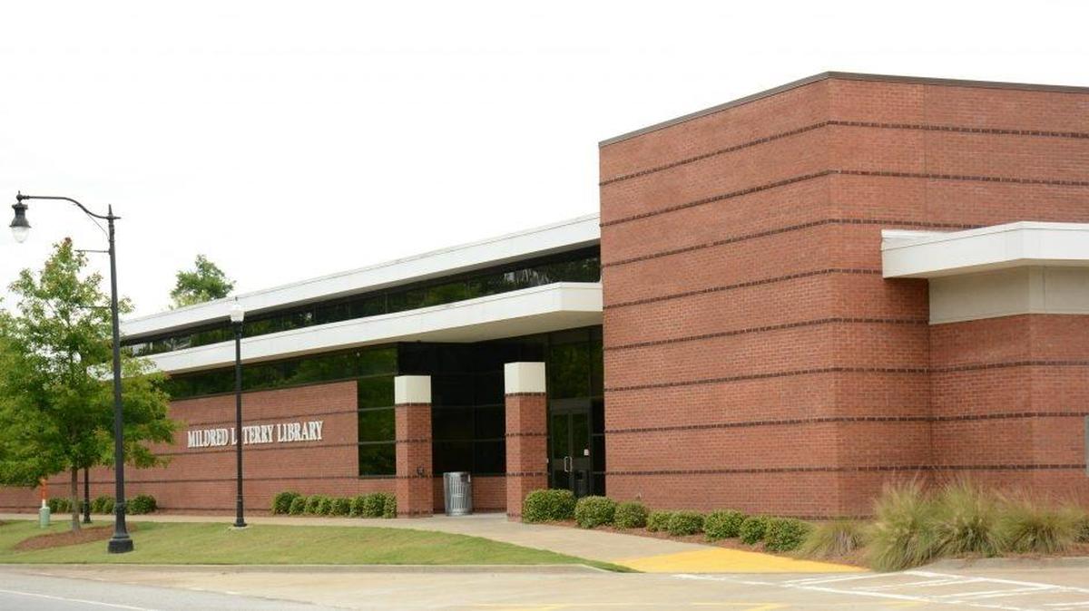 Democratic members of Columbus’ legislative delegation will host a “Georgia Resists” town hall meeting Monday at the Mildred Terry Library.