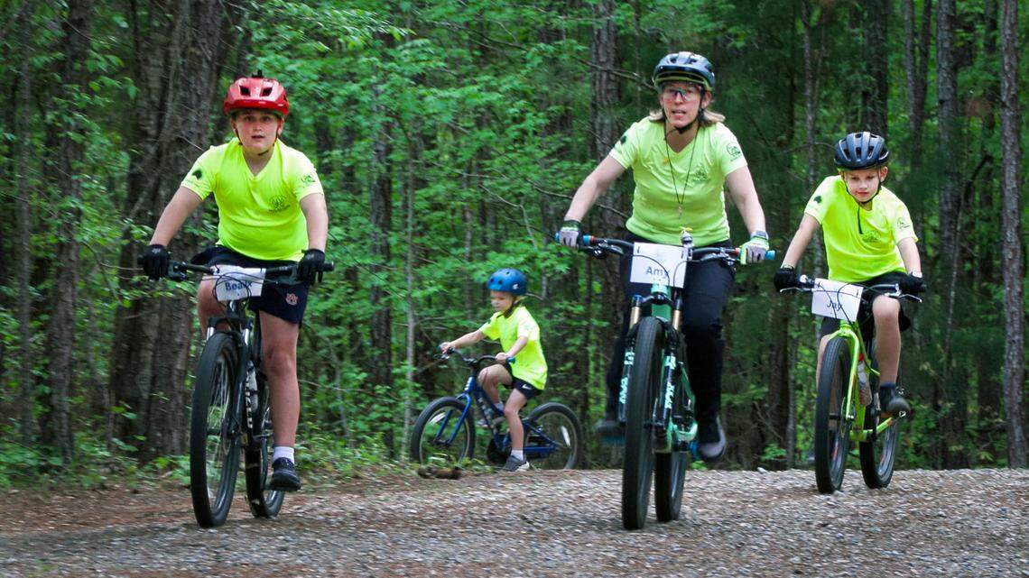 Columbus chapter of mountain biking program provides fun way for kids to learn skills