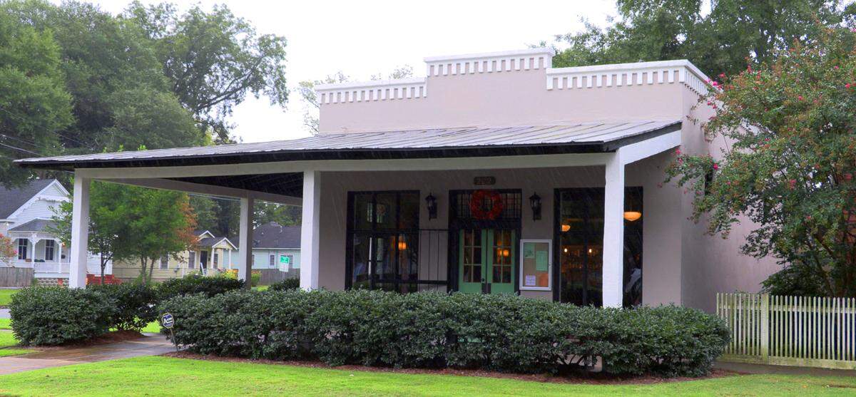 The District Green, located at 222 7th Street in Columbus’ Historic District, is a restaurant that offers plant-based cuisine. It’s co-owned by Lori Saputo and Chris Williams.