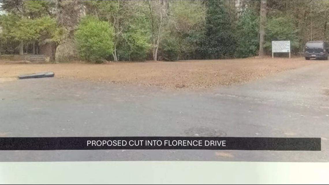 This is the area where Jeff Lindsey Communities would place an emergency-access-only entrance into a proposed townhome development at 4937 Macon Road in Columbus.