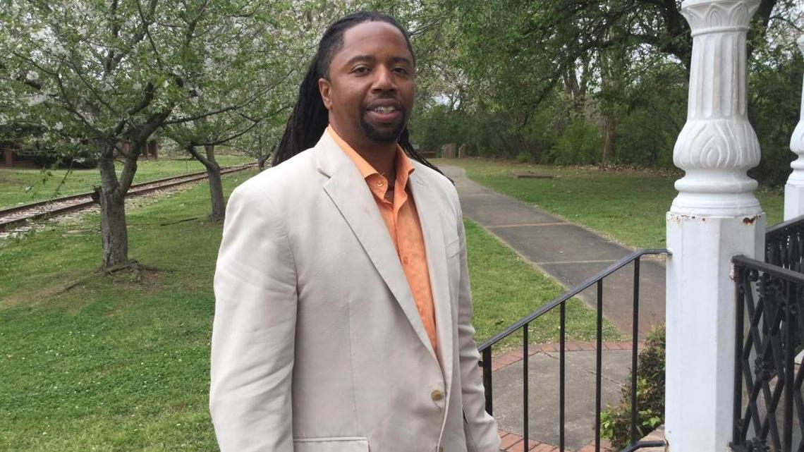 Volunteer singer bringing peace weekly to those at hospice since 2002