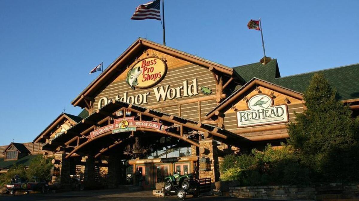 Outdoor and sporting goods retailer Bass Pro Shops is looking to purchase competitor Cabela's with an assist from Synovus Financial Corp., headquartered in Columbus. --