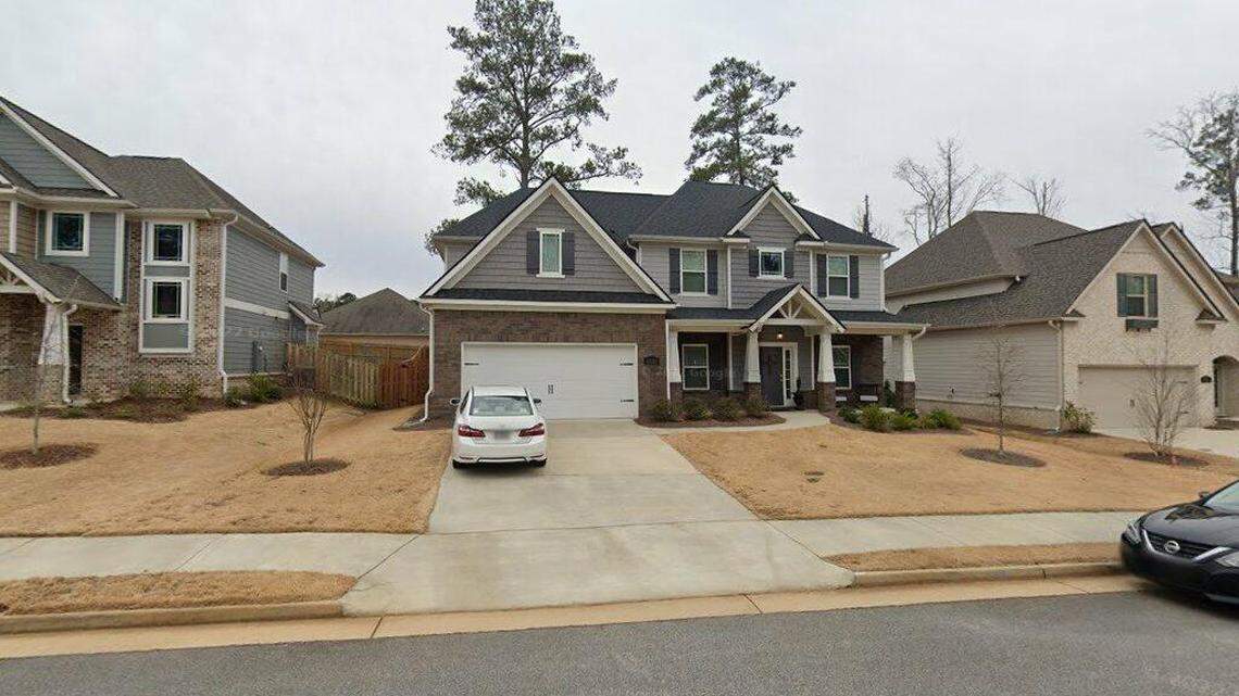 A 4-bedroom house sold in the Columbus area sells for $391,000. Here are the details.