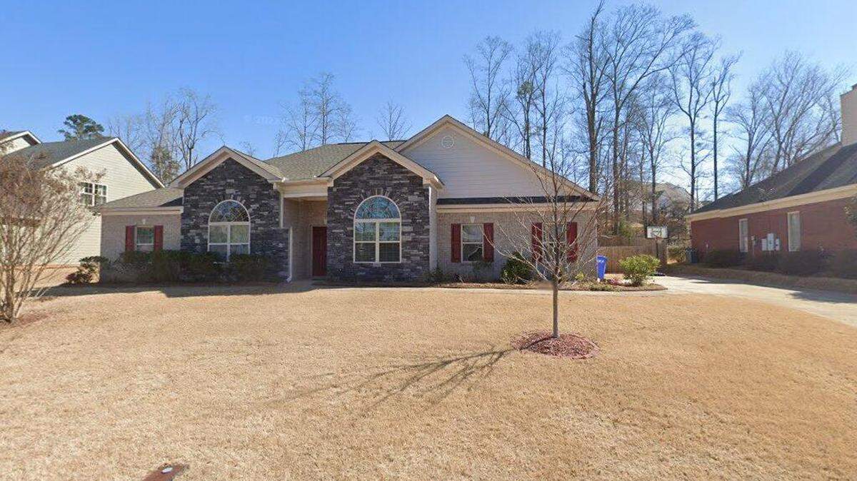 House on 6400 block of Woodbriar Lane