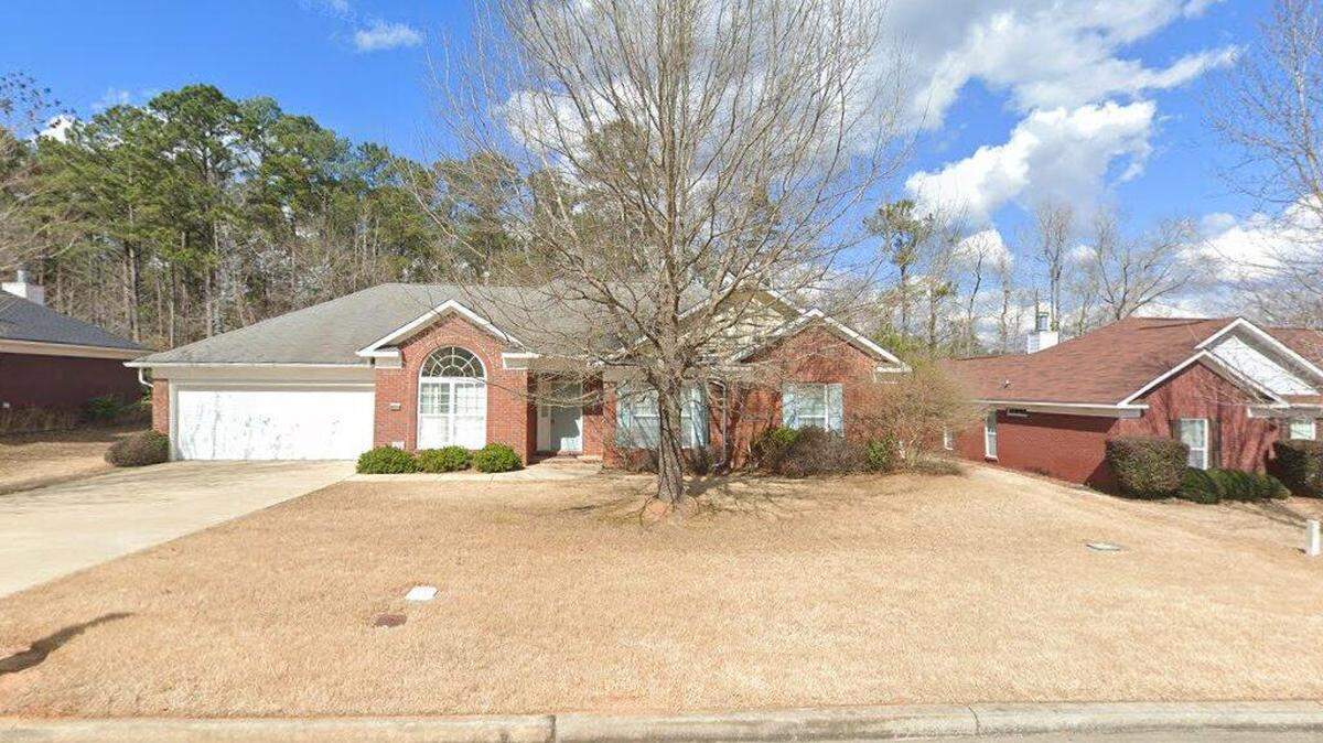 House on 2900 block of Waterhill Drive
