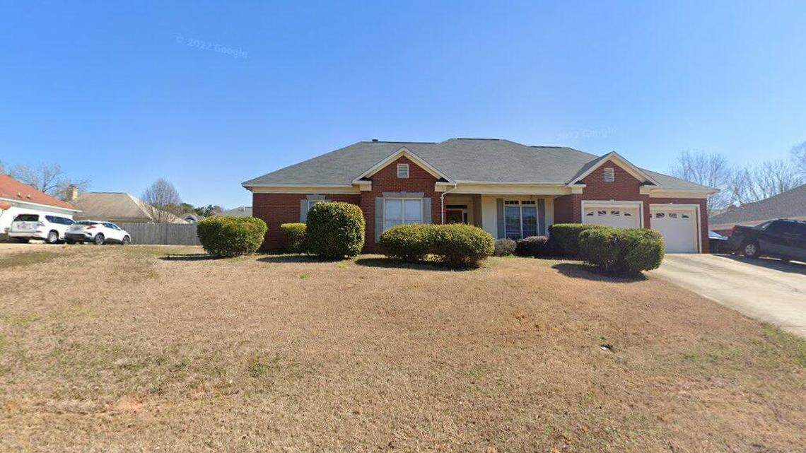 A 4-bedroom house sold in the Columbus area sells for $306,000. Here are the details.