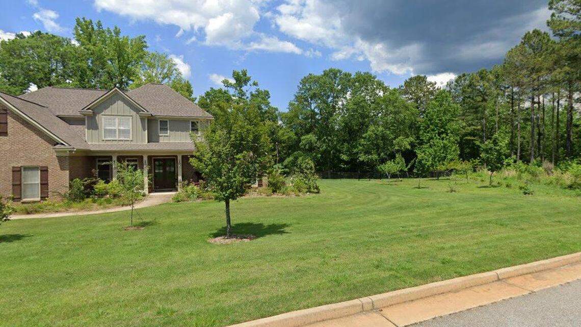Sale closed in the Columbus area: $666,000 for a four-bedroom home