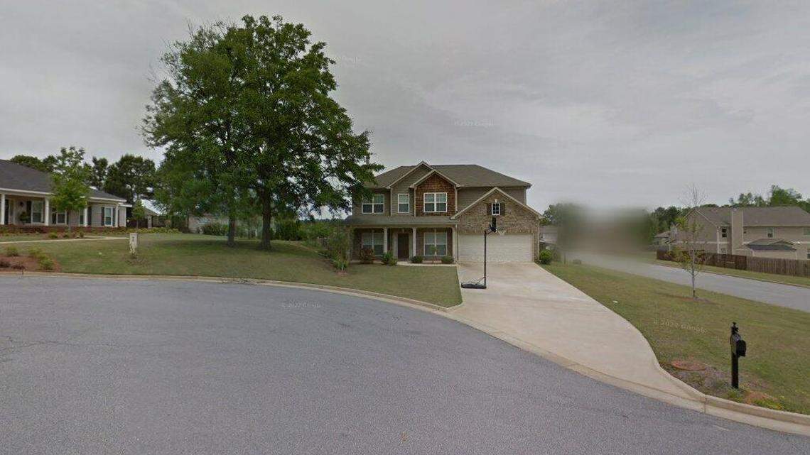 Single family residence in the Columbus area sells for $328,500