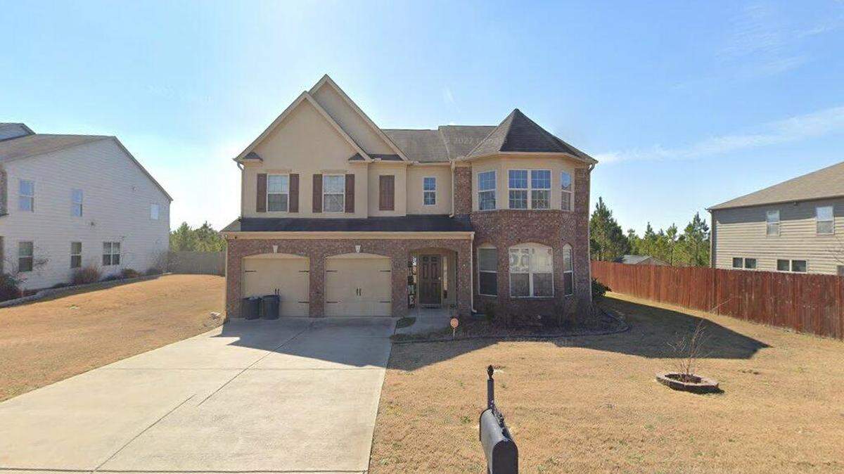 House on 6300 block of Lemongrass Drive