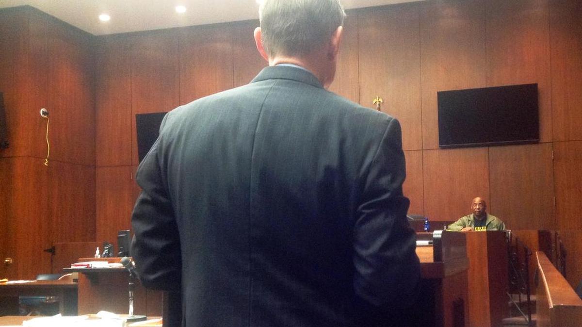 Prosecutor George Lipscomb, left, questions accused killer Vince Harris on Tuesday.