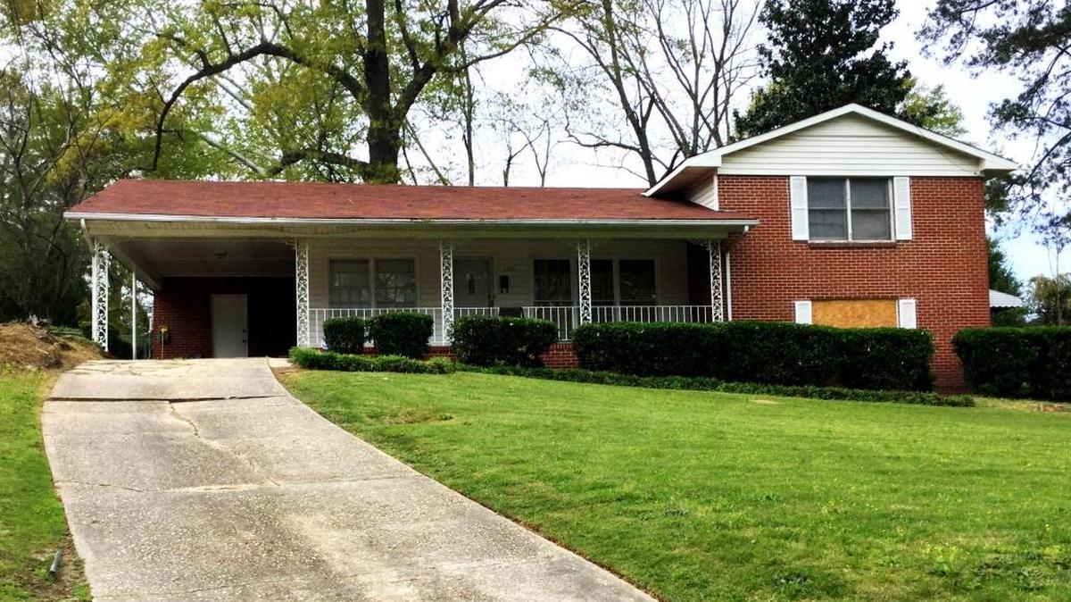 Zephaniah Baker’s notice of candidacy in the Columbus mayor’s race lists his address as 1091 Bolton Court.