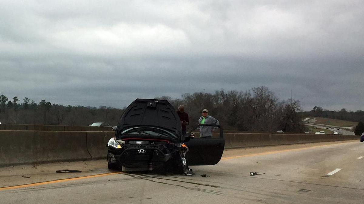 Traffic is backing up on Highway 280 after a wreck on the bridge.