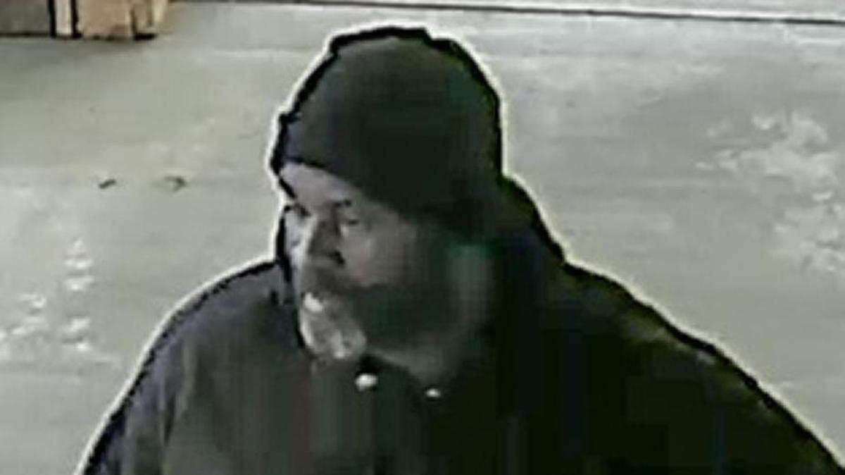 Opelika seeks suspects in bank robbery