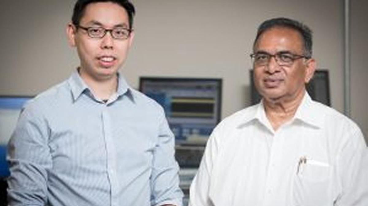Professors Stephen Yan, Prasad Gogineni working on radar