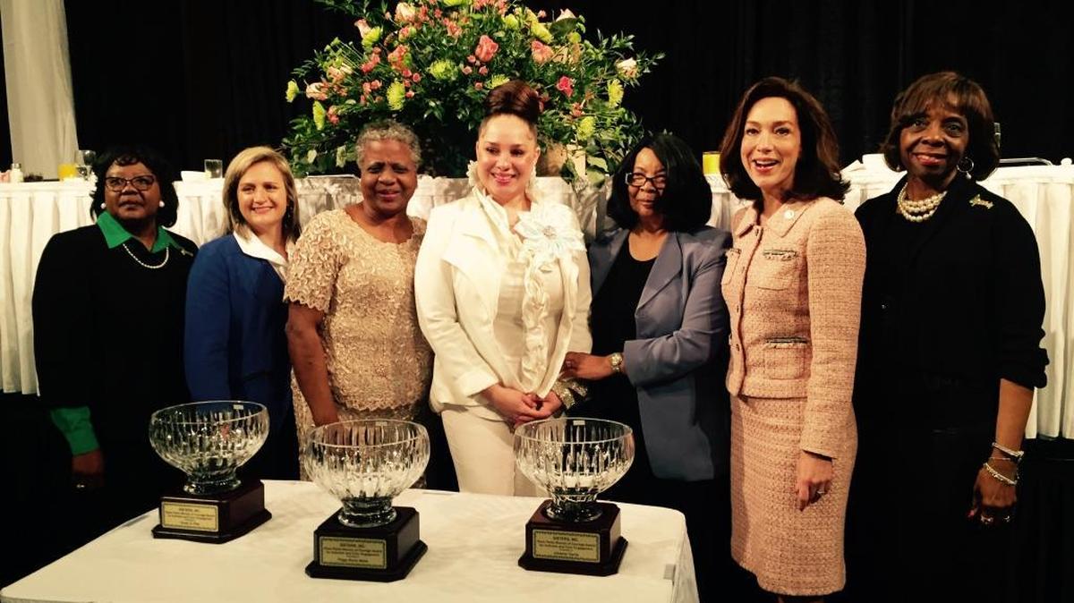 From left to right: Sister’s Inc. President Janet Baker; Award Recipient Susan Smith Pitts; Award Recipient Pastor Peggy Banks Myles; Keynote Speaker Yvonne Harvey Williams; Award Recipient Evangelist Johanne Harris; Mayor Teresa Tomlinson and Alpha Kappa Alpha President Rochelle Jones.