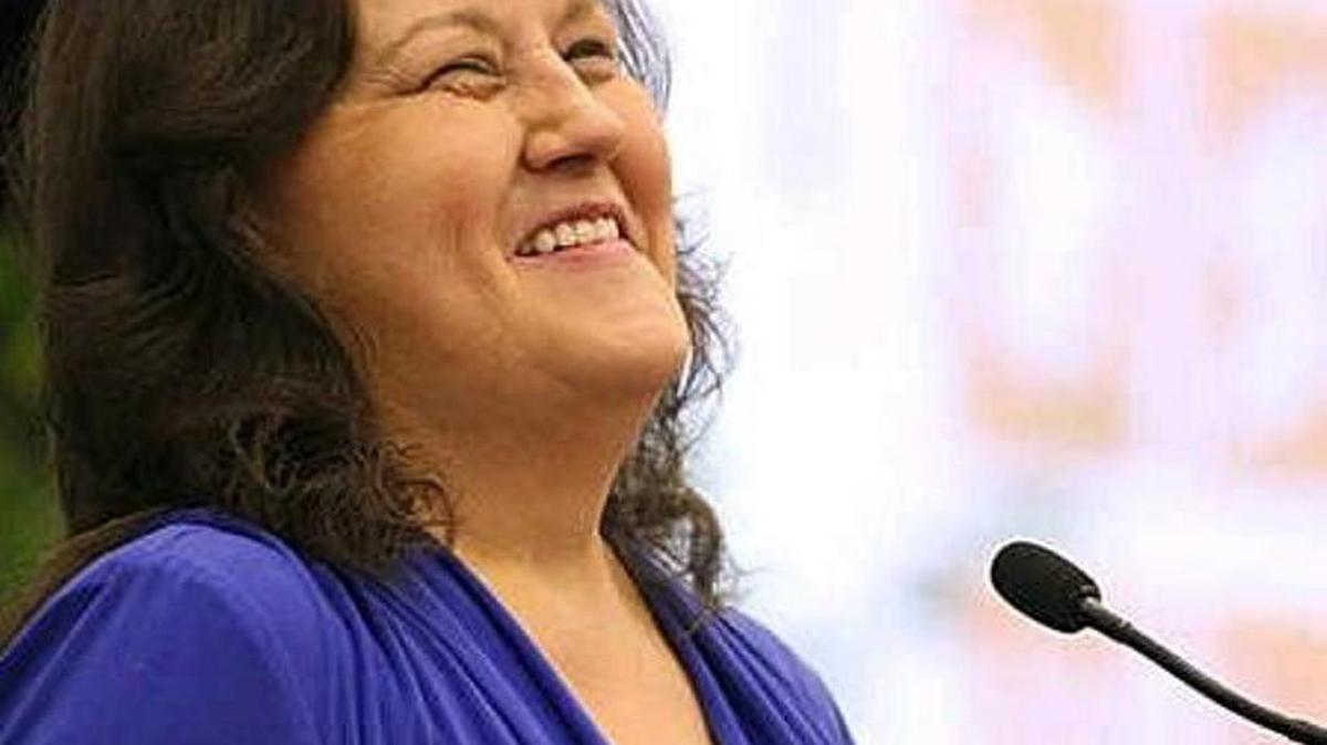 Beth Harris, a former District 8 representative on the Muscogee County School Board, submitted paperwork Monday declaring her intent to run for mayor.