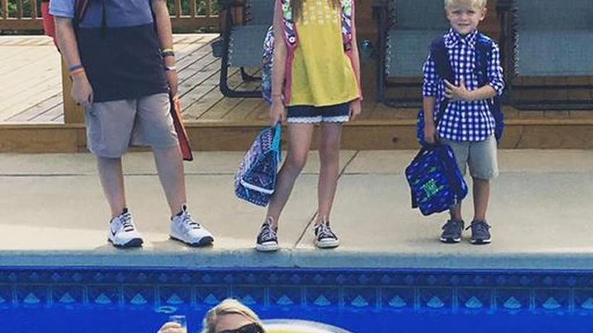 Jena Willingham’s back to school photo with her three children, Wrangler, from left, Emmy and Sykes has gone viral.