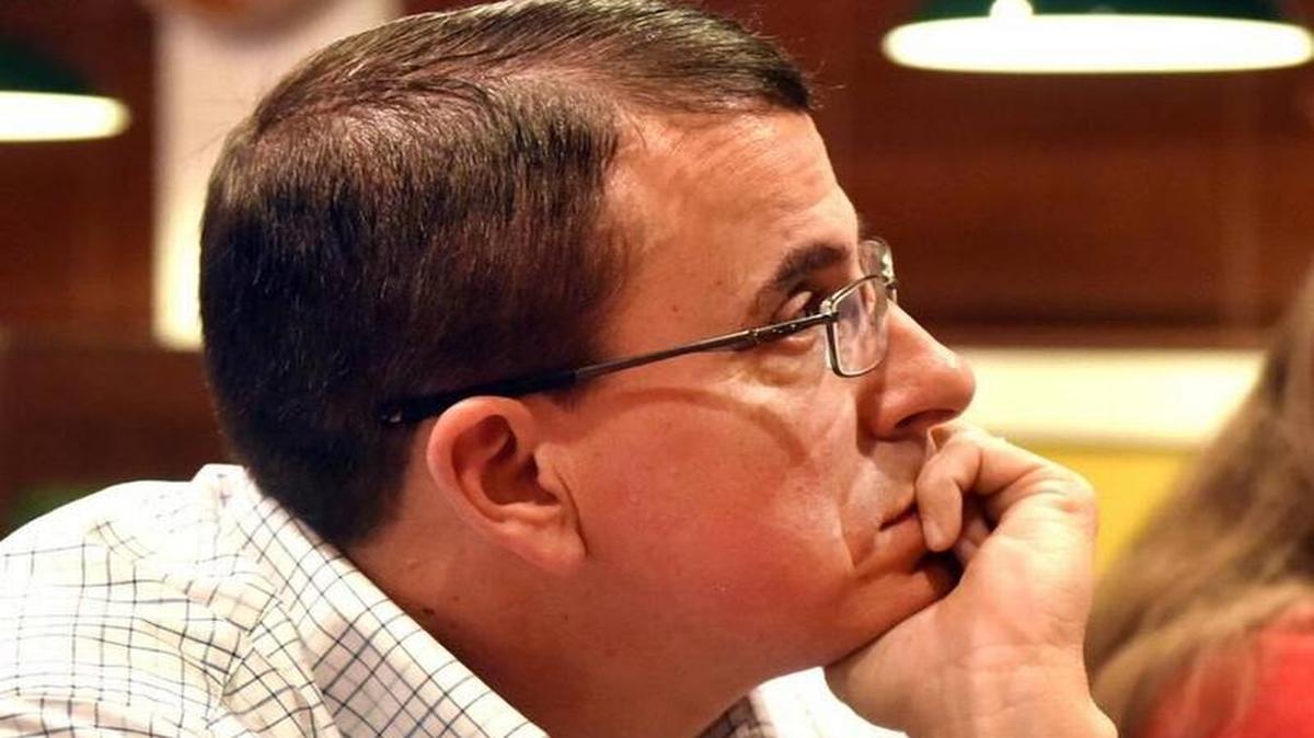 Sheriff John Darr watches election results Tuesday night at El Carrizo Mexican restaurant in Columbus. Darr lost the election, but chose restaurants better than his opponent Donna Tompkins, according to a website that rates such things.