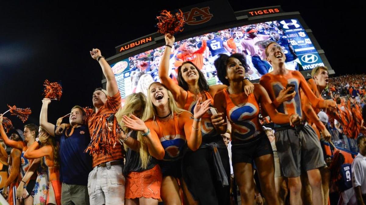 Auburn warns about counterfeit tickets