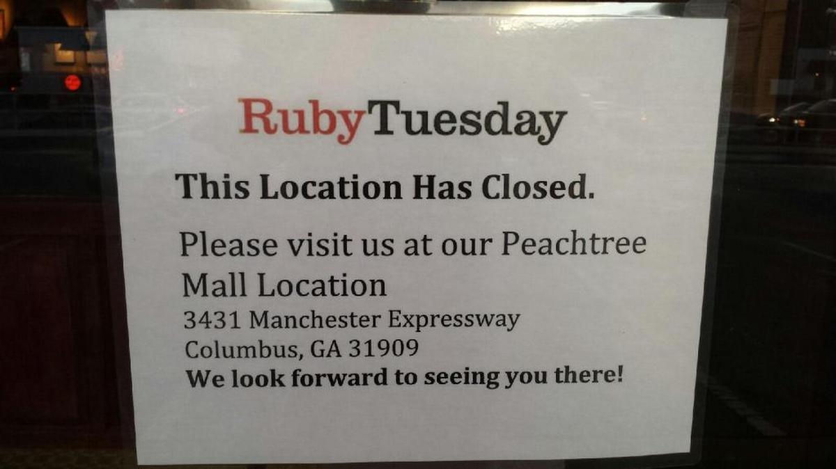 This sign now welcomes anyone approaching the front doors of the Ruby Tuesday restaurant at 6780 Veterans Parkway in north Columbus, at an entrance to Columbus Park Crossing and fronting a shopping center anchored by Lowe’s and Winn-Dixie. --