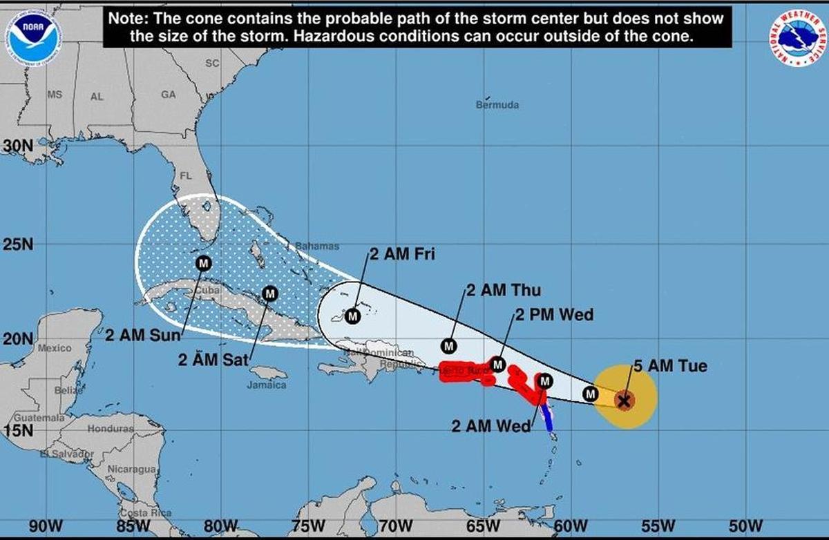 Model showing the latest predictions from the National Hurricane Center