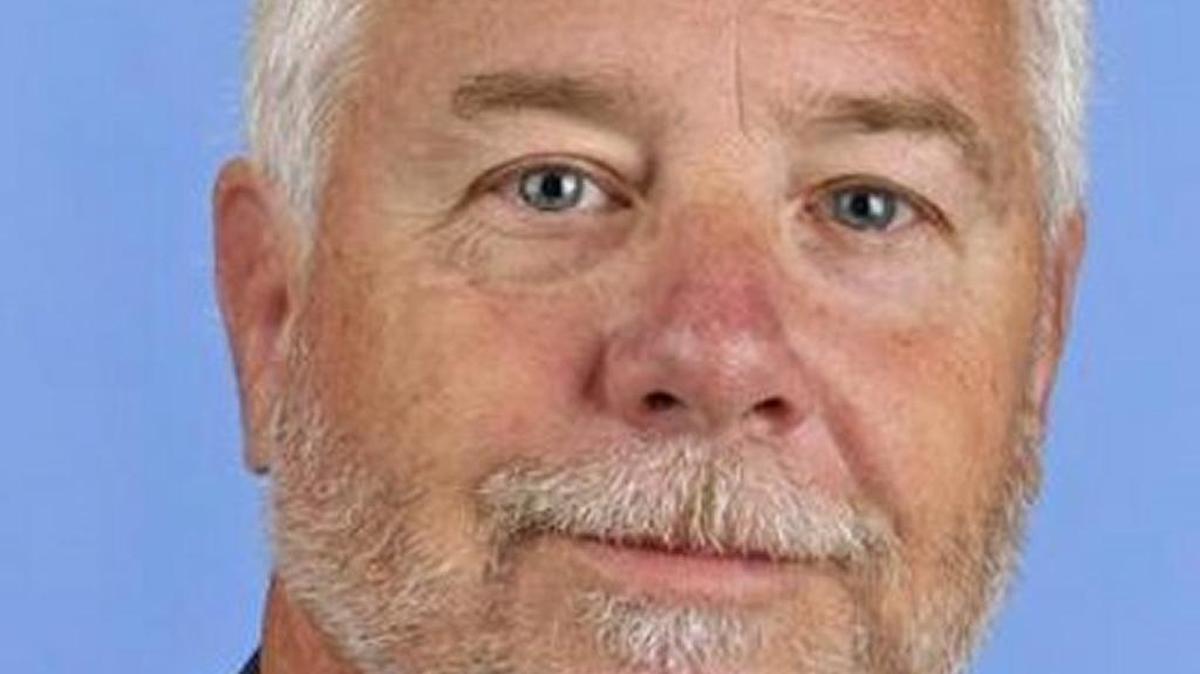 Tommy Hicks switched his career path from art to sportswriting, and now he’s in the hall of fame.