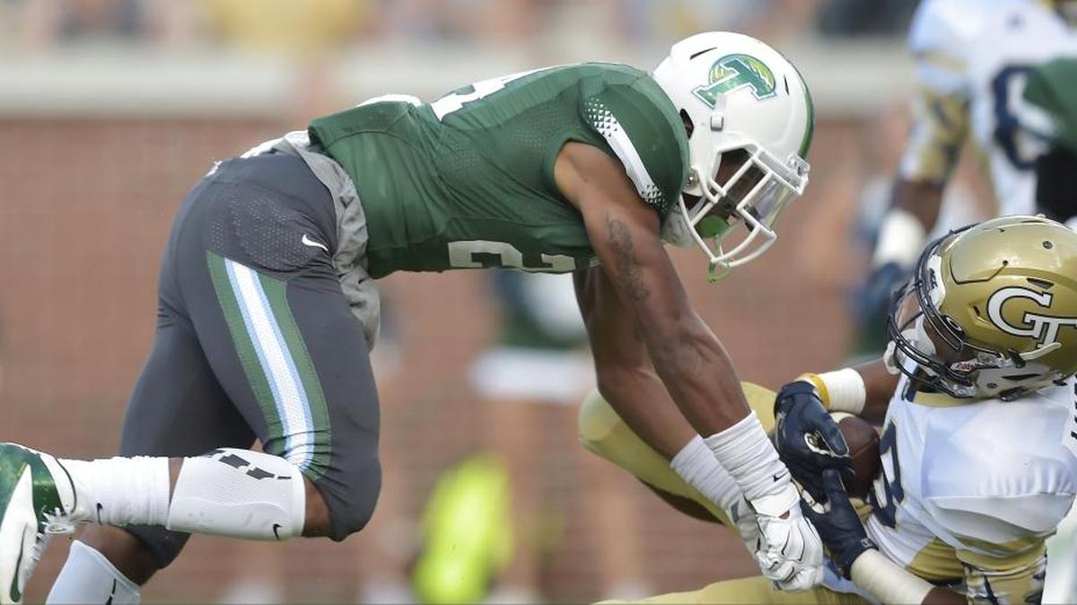 Georgia Tech running back TaQuon Marshall (Harris County) makes a touchdown catch against Tulane safety Malik Eugene during the second half Sept. 12, 2015, in Atlanta. Georgia Tech won 65-10.