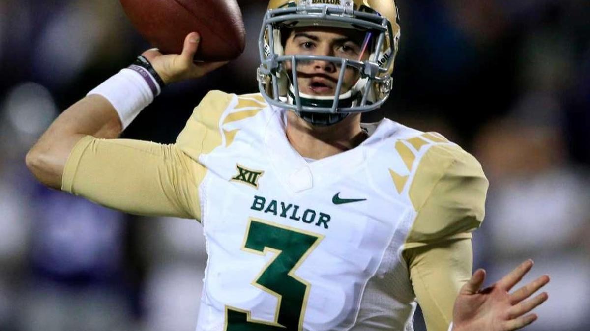 Jarrett Stidham throws a pass for Baylor during a 2015 game against Kansas State.