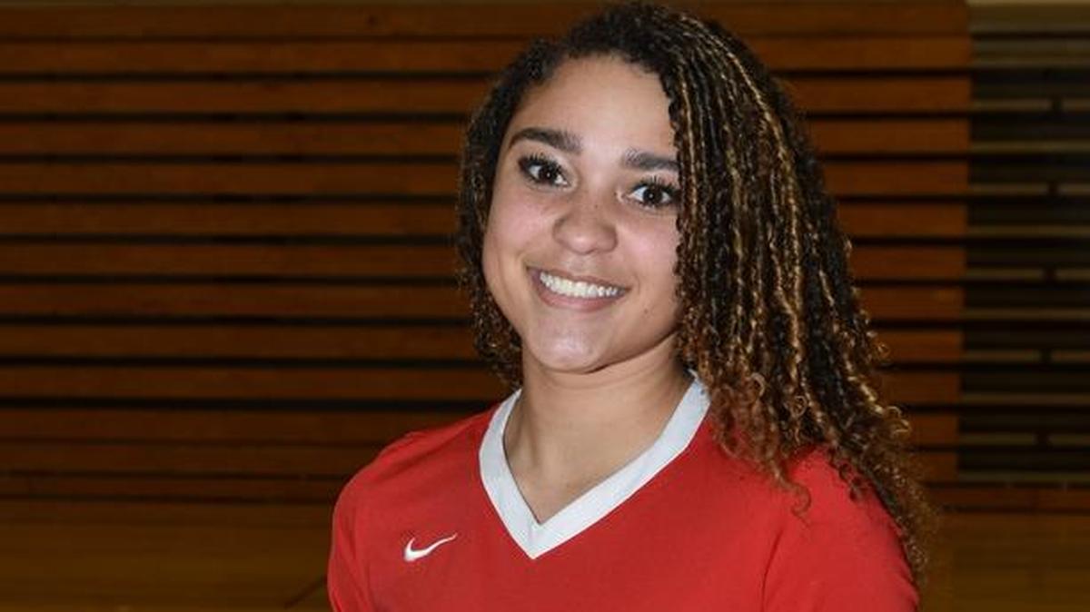 Nevaeh Edwards’ standout sophomore season has earned her All-Bi-City Volleyball Player of the Year honors