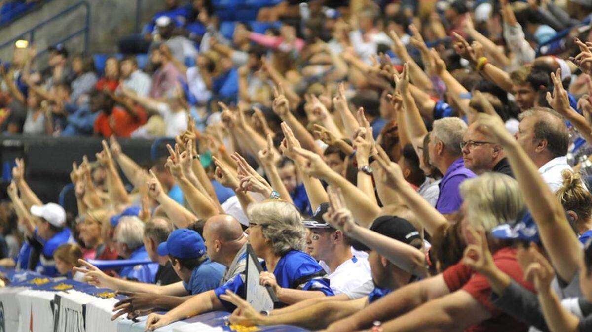 Fewer than 1,000 tickets remain as of Friday evening for the Columbus Lions’ 7 p.m. game against the Dayton Wolfpack at the Columbus Civic Center.