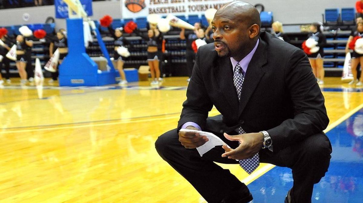Columbus State’s Robert Moore will help conduct a summer camp at CSU starting Monday.