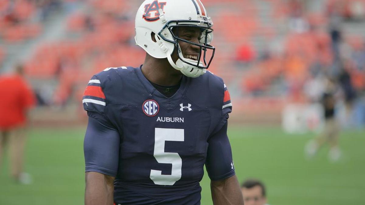 Auburn wide receiver Ricardo Louis, No. 5, warms up before a game against Idaho at Jordan-Hare Stadium on Saturday, Nov. 21, 2015.