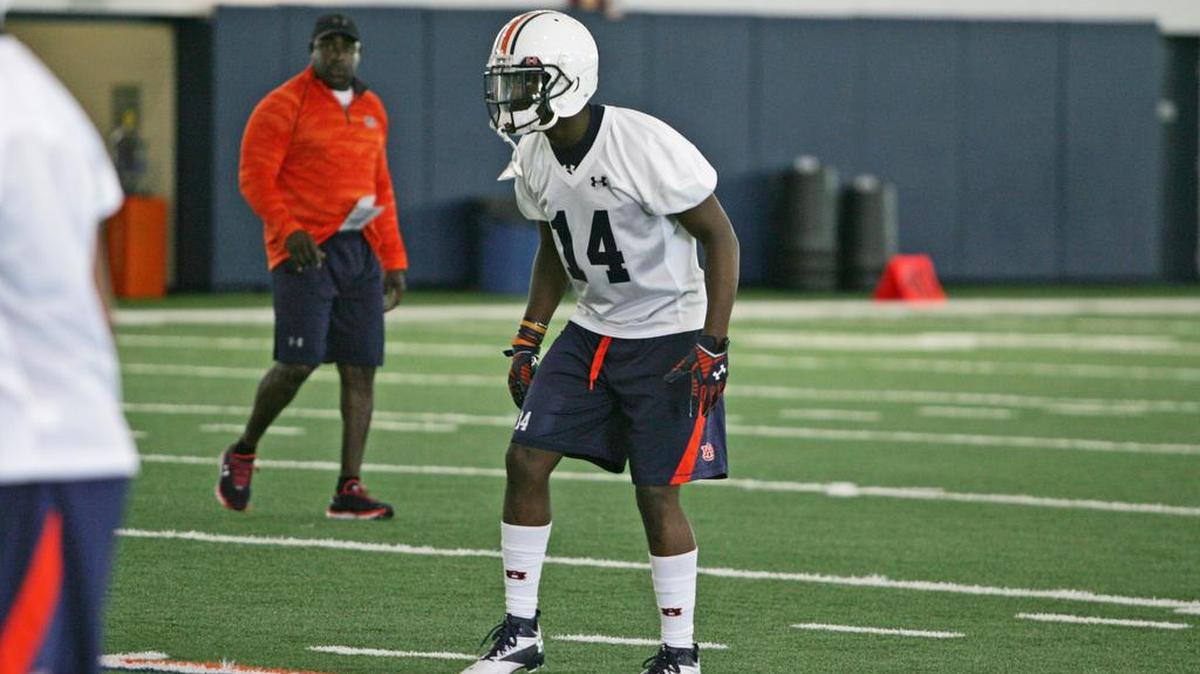 Auburn defensive back Stephen Roberts lines up at practice on Thursday, Aug. 4, 2016 at the university's athletic complex.