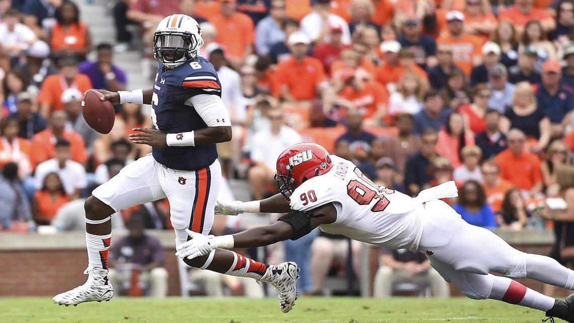 Auburn quarterback Jeremy Johnson, No. 6, scrambles against Jacksonville State in Auburn, Ala. on Saturday, Sept. 12, 2015.
(Zach Bland | Courtesy of Auburn Athletics)