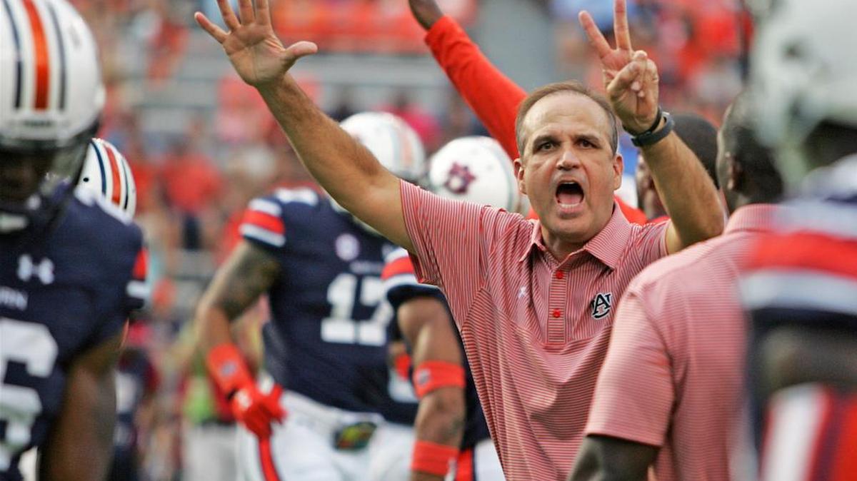 Auburn defensive coordinator Kevin Steele calls plays during pregame warmups before facing LSU Saturday, Sept. 24, 2016 at Jordan-Hare Stadium.