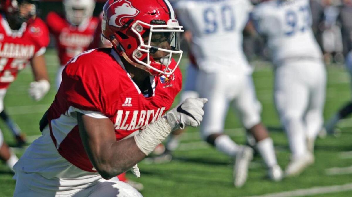 Auburn signee Noah Igbinoghene plays in the Alabama-Mississippi All-Star Game.