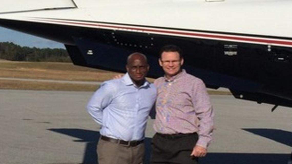 South Carolina officially announced Travaris Robinson and Bobby Bentley as members of Will Muschamp’s coaching staff Tuesday.