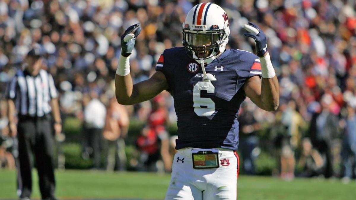 Auburn defensive back Carlton Davis asks for the crowd to make some noise against Vanderbilt Saturday, Nov. 5, 2016 at Jordan-Hare Stadium.