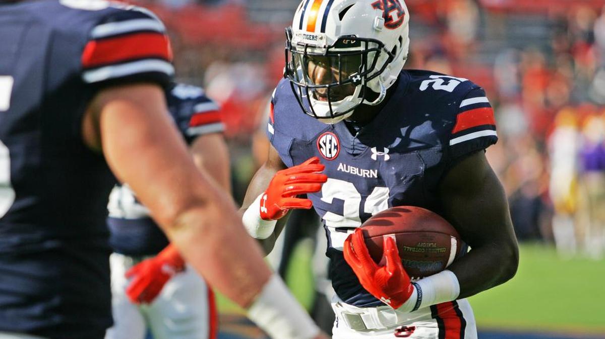 Auburn running back Kerryon Johnson warms up before facing LSU on Saturday, Sept. 24, 2016 at Jordan-Hare Stadium.