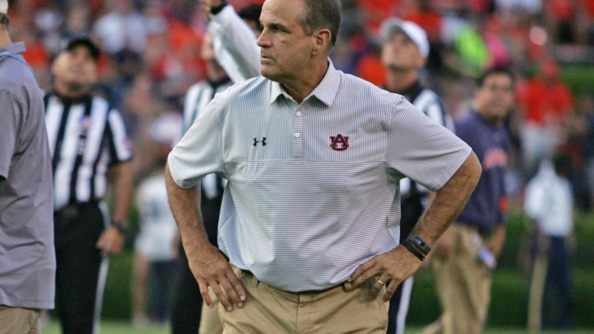 Auburn defensive coordinator Kevin Steele walks the field before the game against Arkansas State on Sept. 10, 2016 at Jordan-Hare Stadium.