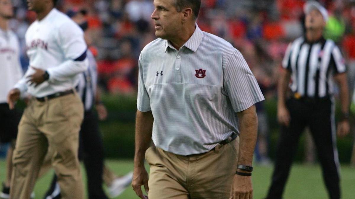 Auburn defensive coordinator Kevin Steele on the field before the team’s game against Arkansas St. Saturday, Sept. 10, 2016 at Jordan-Hare Stadium.