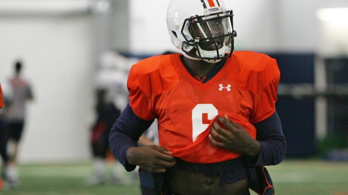 Auburn quarterback Jeremy Johnson practices Saturday, Aug. 6, 2016 at the university's athletic complex.