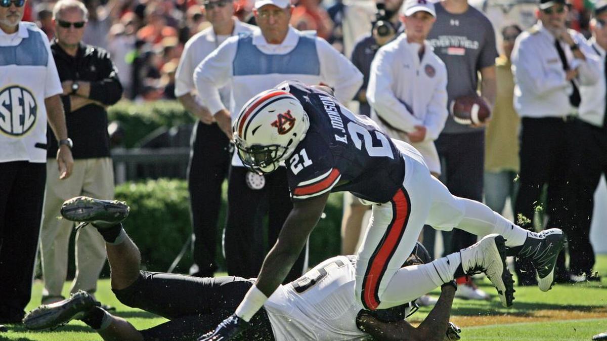 Auburn running back Kerryon Johnson dives for a touchdown against Vanderbilt Saturday, Nov. 5, 2016 at Jordan-Hare Stadium.