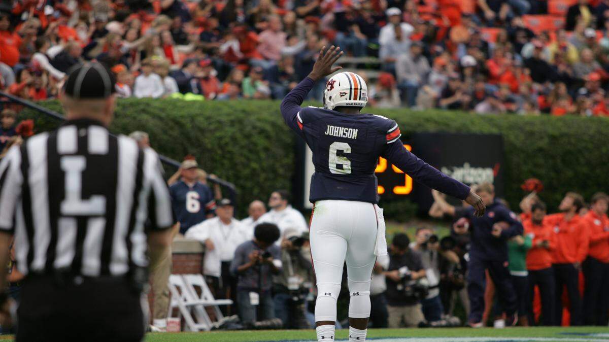 Auburn quarterback Jeremy Johnson celebrates a touchdown against Idaho Saturday, Nov. 21, 2015 at Jordan-Hare Stadium. (Michael Niziolek | Ledger-Enquirer.com)
