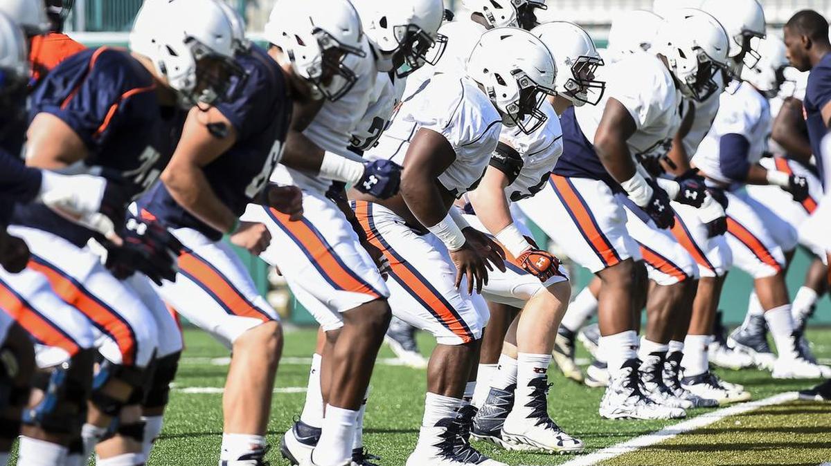 Auburn football practices for the Sugar Bowl on Wednesday, Dec. 28, 2016 in New Orleans, La.