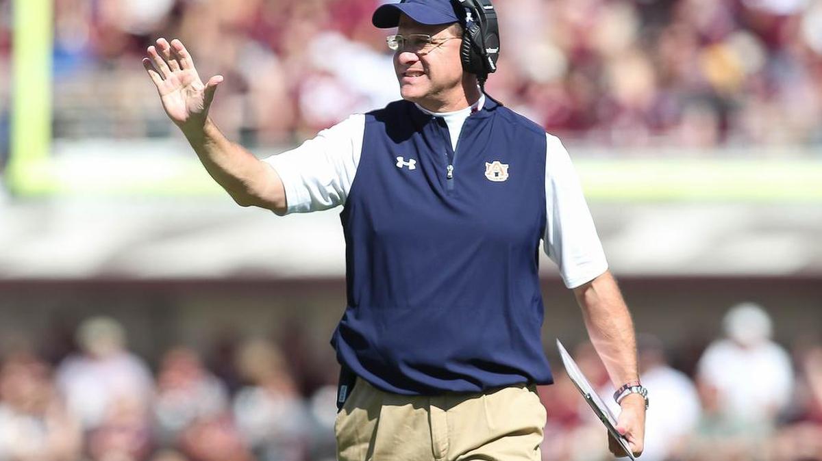Auburn head coach Gus Malzahn on the sidelines at Mississippi State Saturday, Oct. 8, 2016 in Starkville, Miss.