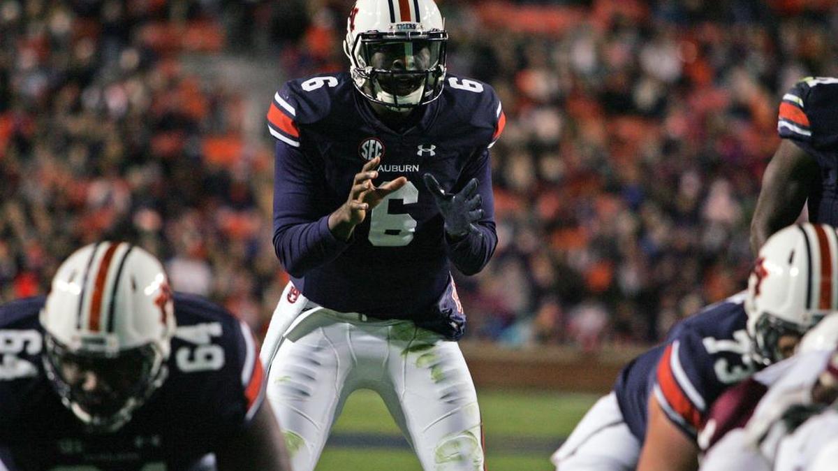 Auburn quarterback Jeremy Johnson waits for the snap against Alabama A&M at the goal line Saturday, Nov. 19, 2016 at Jordan-Hare Stadium.